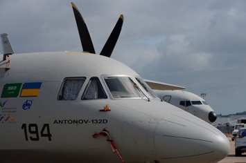 На авиасалоне в Ле Бурже Украина представила самолет Ан-132D без российских деталей