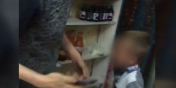 В Якутске продавец связал ребенка скотчем за кражу шоколада