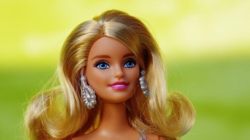 Британка потратила 25 тысяч долларов ради внешности Барби (фото)