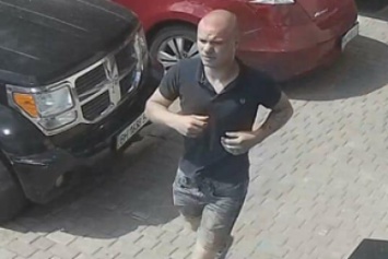 В Одессе ищут бандита, который напал на молодую маму (ФОТО)