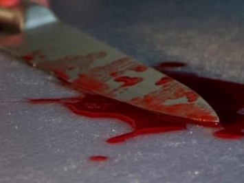 Харакири по-запорожски: мужчина ударил себя ножом в живот