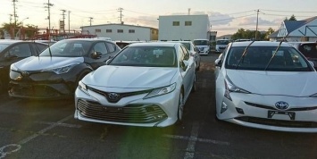 Появились первые живые фото Toyota Camry 2018 для Украины