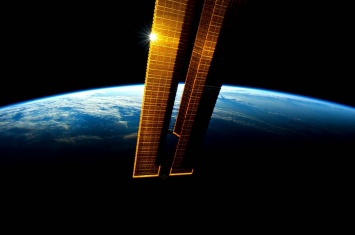 На МКС начались испытания панели солнечных батарей ROSA