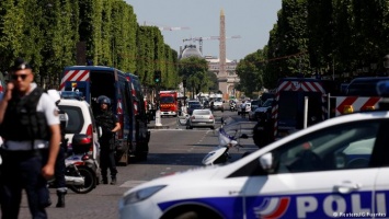 Напавший на полицию в Париже присягал на верность ИГ