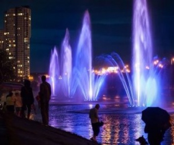 К концу месяца заработают все фонтаны на Русановке