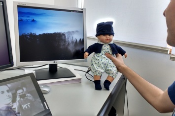 «Умная» кукла с ИИ способна распознавать эмоции ребенка и реагировать на них