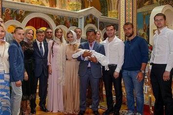 Александр и Милана Кержаковы покрестили сына