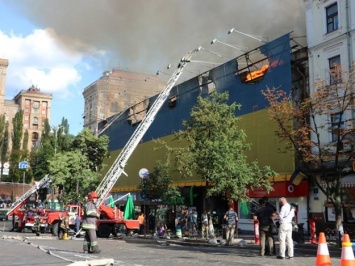 Фотофакт: как выглядит изнутри сгоревшее здание на Крещатике