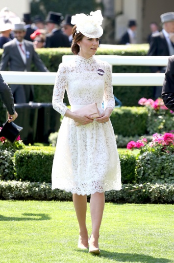 Кейт Миддлтон в кружевном платье на скачках Royal Ascot