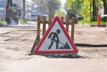 «Азов» отремонтировал участок дороги на трассе Урзуф - Бердянск (ВИДЕО)