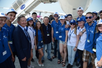 Украина - это звучит гордо: лучшие студенты страны посетили крупнейший авиасалон Ле Бурже