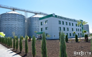 Под Николаевом открыли масштабный перегрузочный комплекс зерновых - аграриев поздравляла Климпуш-Цинцадзе