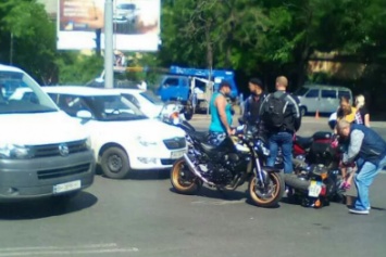 В Одессе фургон сбил мотоциклиста (ФОТО)