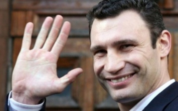 Кабмин сделал замечание Кличко о несоблюдении сроков согласования командировок