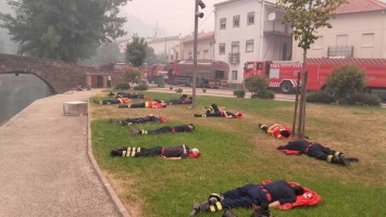 Это фото показывает, почему мы никогда не должны переставать благодарить пожарных