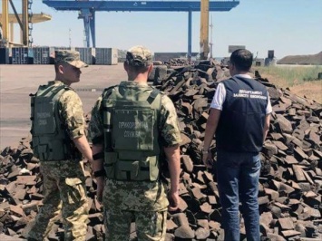В порту Одесской области расследуют схему распродажи грузов по заниженным ценам