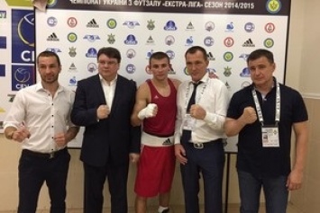 Четыре украинских боксера вышли в финал чемпионата Европы