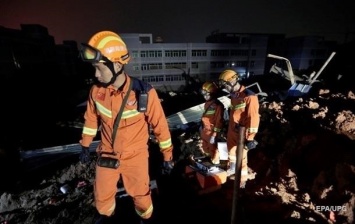 Оползень в Китае: под завалами более 100 человек