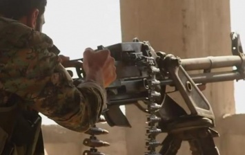 В логове ИГИЛ: видео с передовой битвы за Ракку