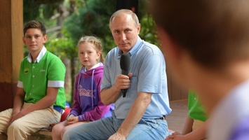Путин пожелал детям сохранить дружбу, которую они заведут в детском лагере