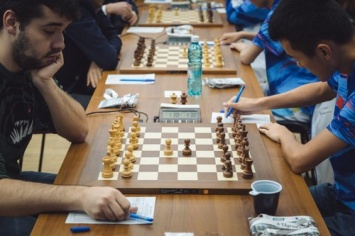 Командный ЧМ по шахматам. Украинки побеждают, мужчины - проиграли