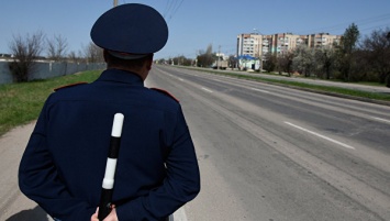 На крымских дорогах работает "скрытый патруль"