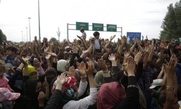 Венгрия обвинила Хорватию в незаконной перевозке мигрантов