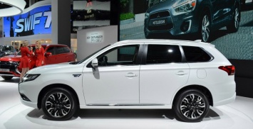 Mitsubishi готовится к продажам обновленного Outlander PHEV