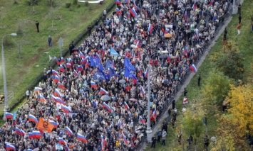 В Москве тысячи людей вышли на митинг "За сменяемость власти"