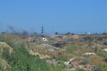 Возле Одесского НПЗ горела свалка