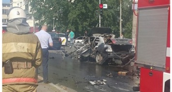 Автомобиль в Киеве взорвался рядом со зданием Высшей квалификационной комиссии судей