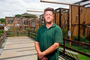 Британец открылся первый паб-зоопарк
