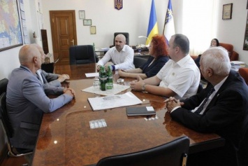 Глава Херсонского облсовета Владислав Мангер провел встречу с европейской делегацией