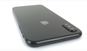 Видео дня: iPhone 8 во всей красе