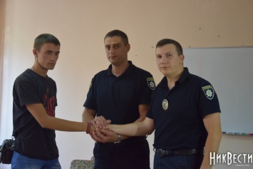 Полицейский, наступивший на горло активисту в Николаеве: «Мне показалось, он хотел плюнуть»