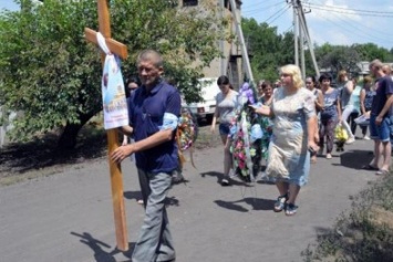 Замученную до смерти Алину похоронили в селе Горняк (ФОТО)