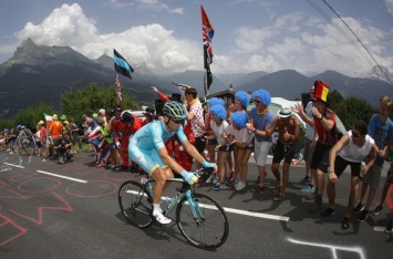 Николаевский велогонщик Андрей Гривко начал с 13-го места в разделке Тур-де-Франс