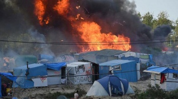 В Ливане пожар уничтожил лагерь сирийских беженцев