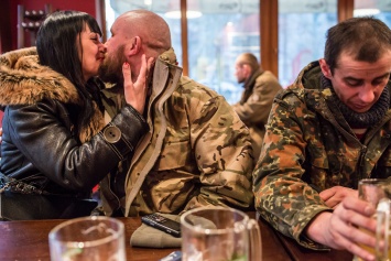 Украинский солдат пояснил дезертирство расстройством от переезда матери в Россию
