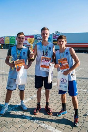 «Нико-Баскет» выиграл турнир по стритболу в Херсоне