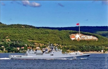 Отстрелялся по Сирии и идет в Севастополь: новейший фрегат РФ "Адмирал Эссен" впервые вошел в Черное море