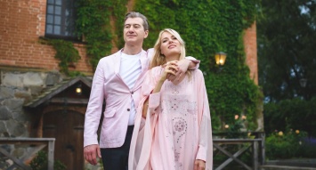 Вдвоем в замке: Ольга Горбачева и Юрий Никитин отметили годовщину свадьбы