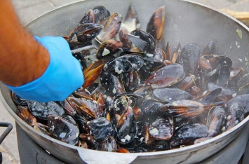 В Бердянске сейчас проходит Фестиваль морепродуктов