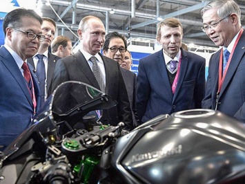 Путин признался, что владеет мотоциклом Kawasaki