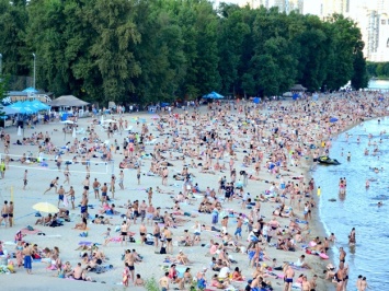 Почему в Киеве не рекомендуют купаться на пляжах