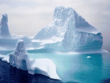 От Антарктиды откололся айсберг массой около триллиона тонн