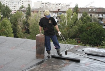 Бердянским ОСМД помогают ремонтировать дома за счет бюджета