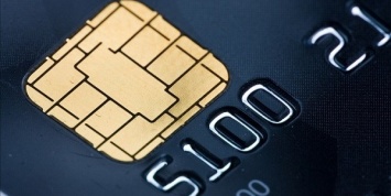 ЦБ обнаружил вирус, считывающий чипы банковских карт