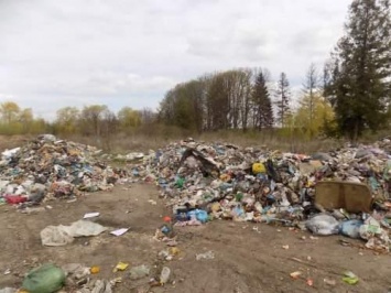 На Тернопольщине обнаружили 120 тонн львовского мусора