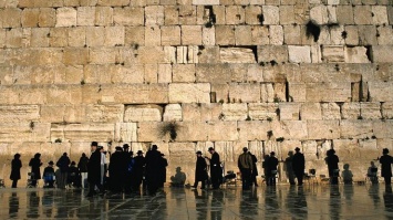 Приход Мессии: в Иерусалиме из стен храма потекла вода (фото)
